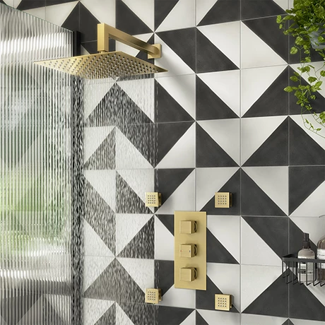 Arezzo Brushed Brass Square Shower System (Valve with Fixed Shower Head + 4 Body Jets) 3 Arezzo Brushed Brass Square Shower System (Valve with Fixed Shower Head + 4 Body Jets)