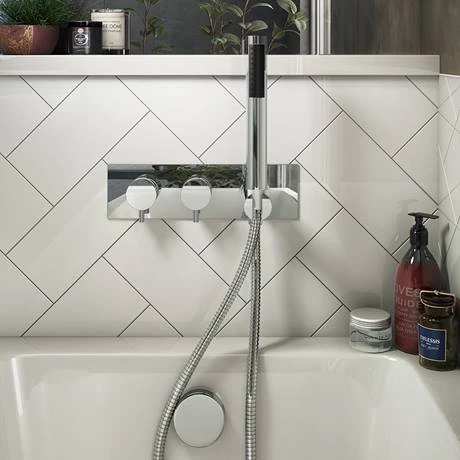 Cruze Round Wall Mounted Thermostatic Shower Valve with Handset + 300mm Fixed Shower Head 7 Cruze Round Wall Mounted Thermostatic Shower Valve with Handset + 300mm Fixed Shower Head - Image 5